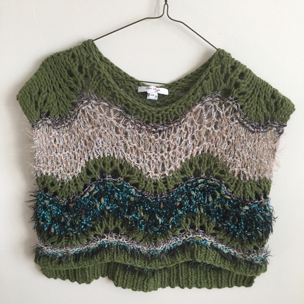 Cropped Eyelash Sweater Coca Roja EUC